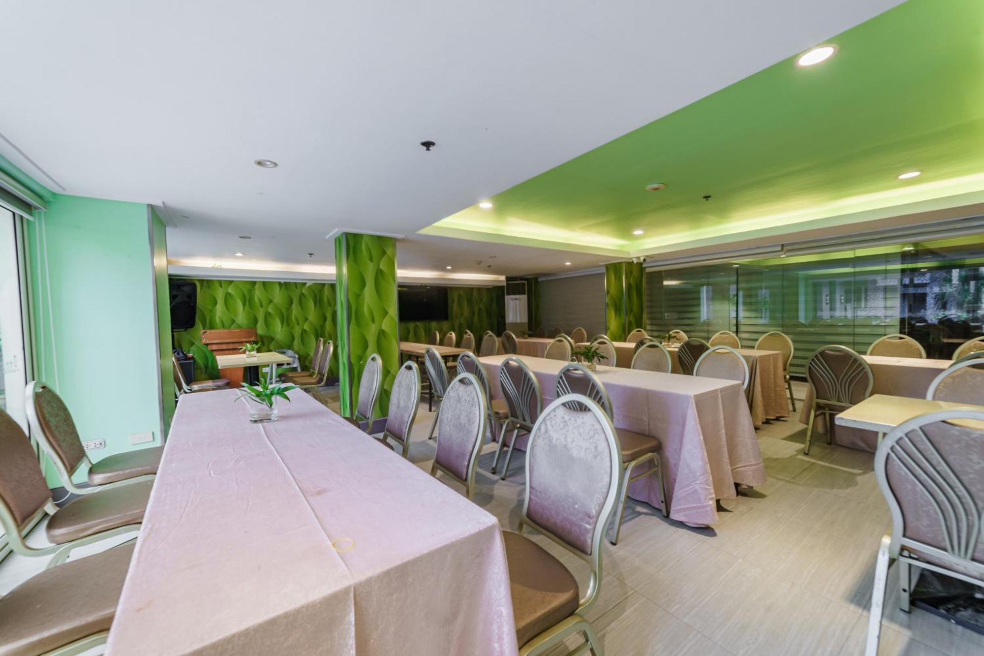 Villa Caceres Hotel Naga  Esterno foto