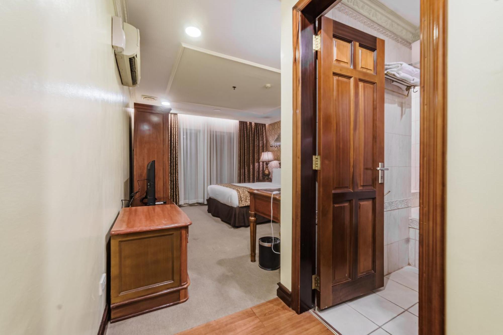 Villa Caceres Hotel Naga  Esterno foto