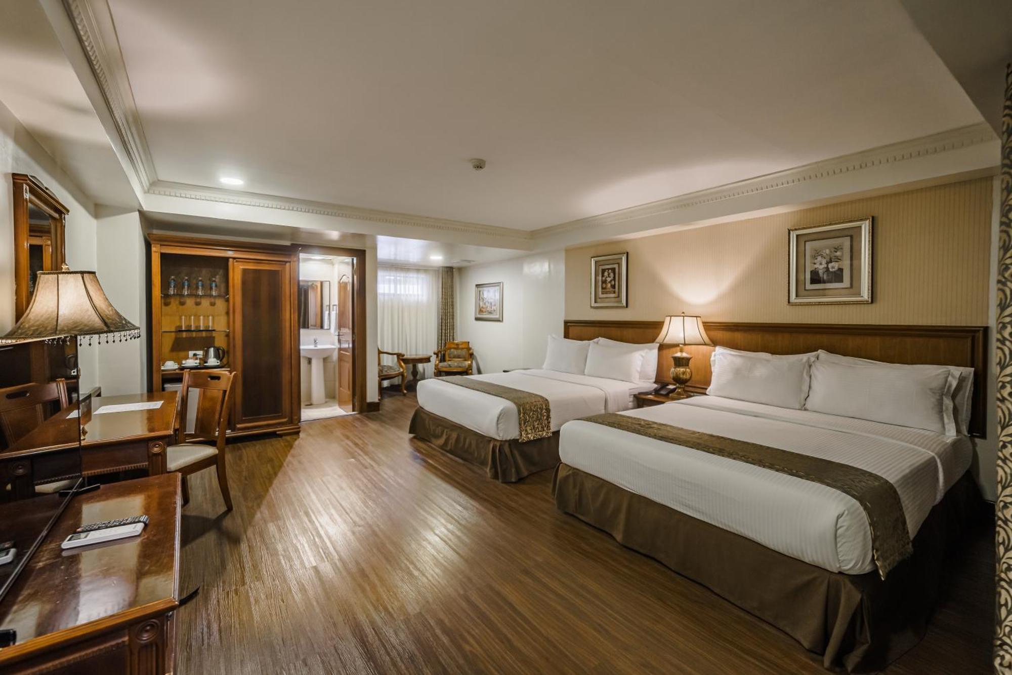 Villa Caceres Hotel Naga  Esterno foto